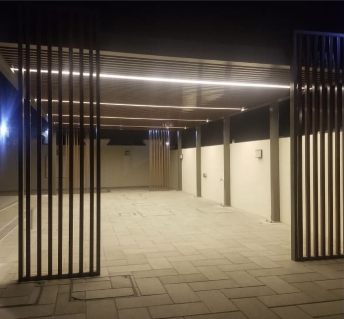 Bab Toma structural glass solutions